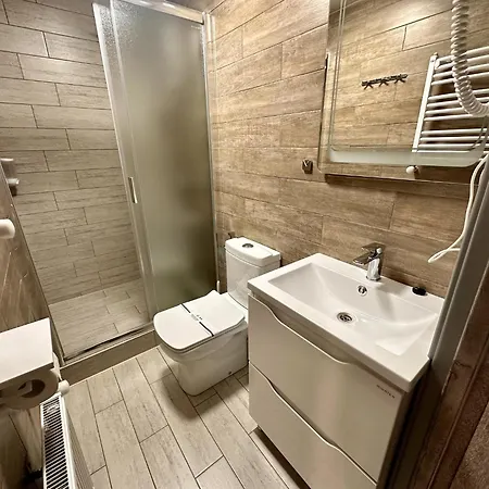 Hotel Raffaello Rostoki